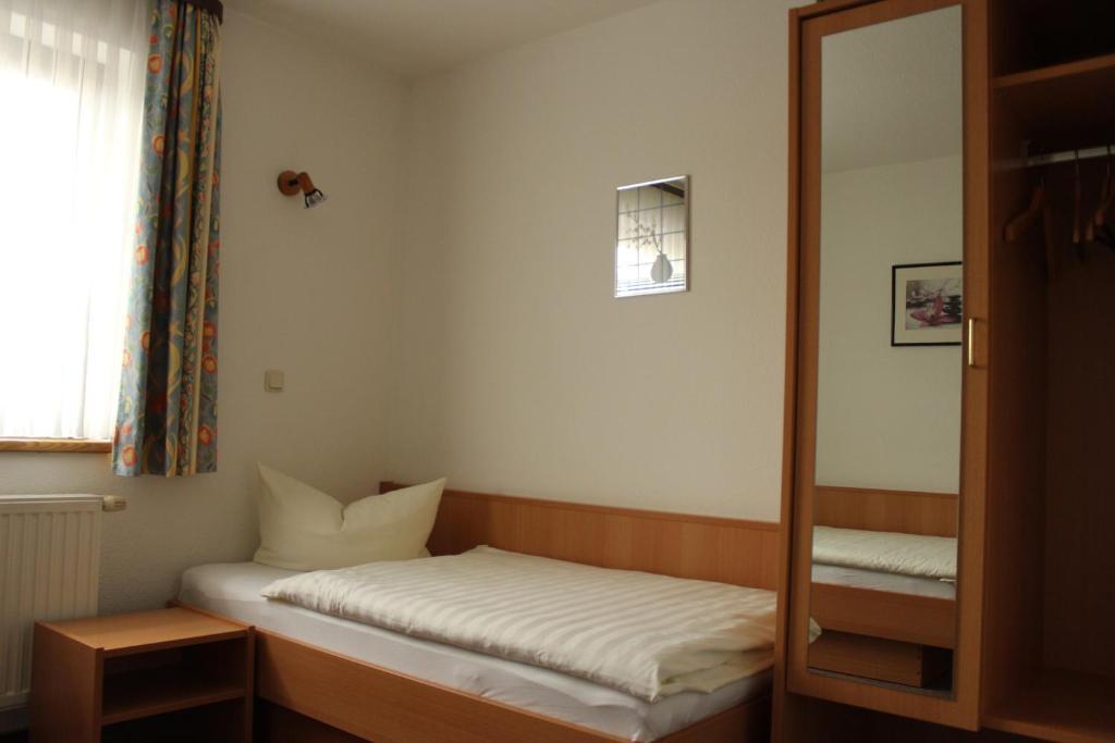 Pension Garni Zum Felsenkeller Nordhausen Quarto foto